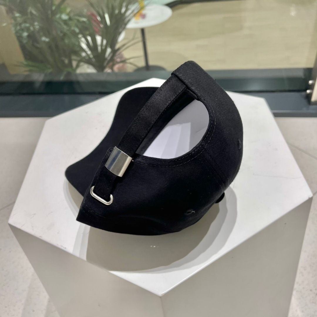   Chanel香奈儿新款鸭舌帽，高品质棒球帽，黑 白米三色，头围57cm左右