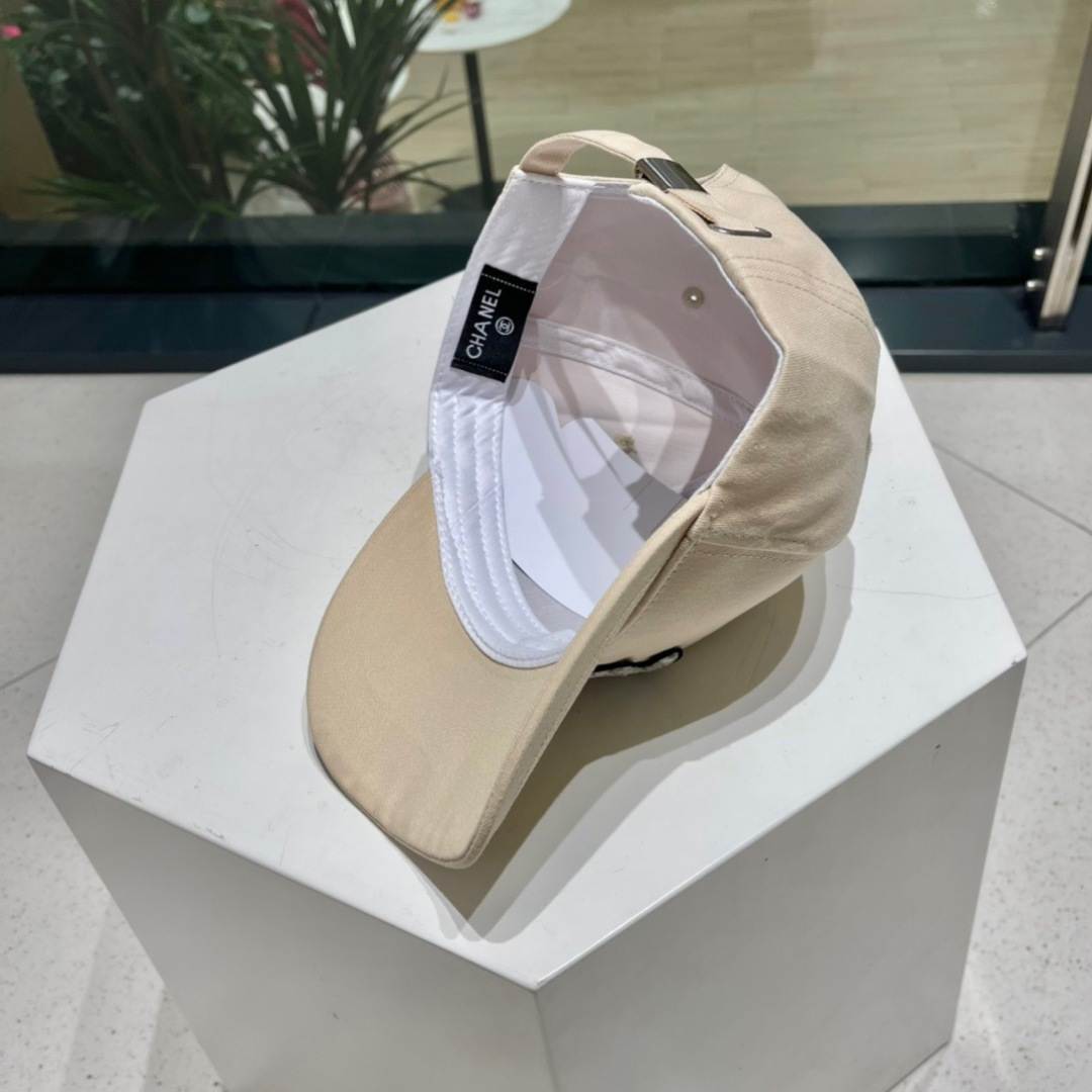   Chanel香奈儿新款鸭舌帽，高品质棒球帽，黑 白米三色，头围57cm左右