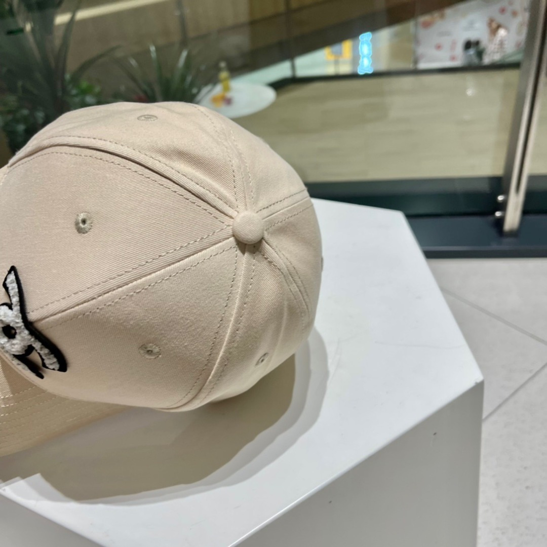   Chanel香奈儿新款鸭舌帽，高品质棒球帽，黑 白米三色，头围57cm左右