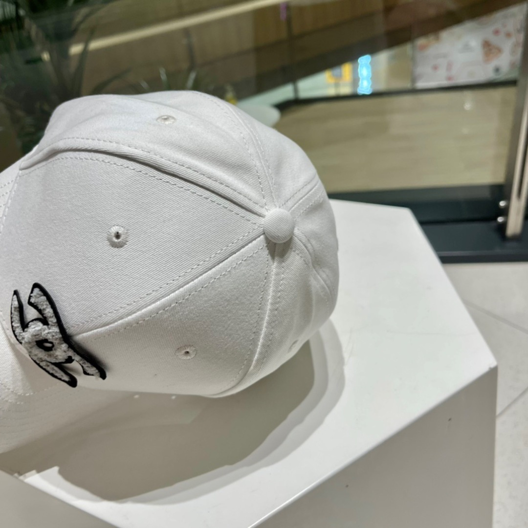   Chanel香奈儿新款鸭舌帽，高品质棒球帽，黑 白米三色，头围57cm左右