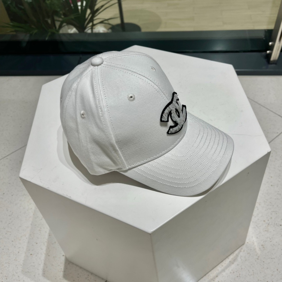   Chanel香奈儿新款鸭舌帽，高品质棒球帽，黑 白米三色，头围57cm左右