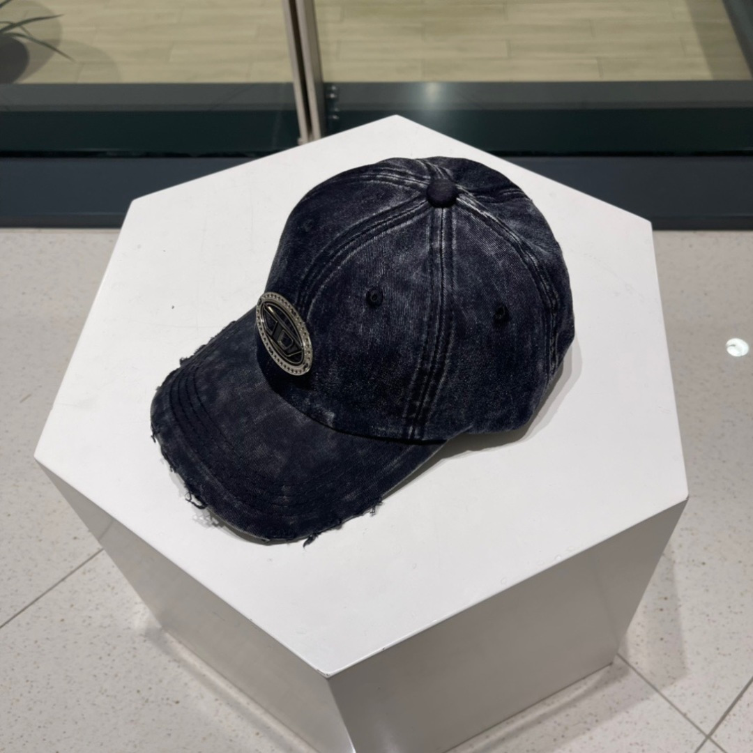  Diesel 迪赛破洞 棒球帽🧢 🔥2093春夏款棒球帽🧢，出街必备超好搭配，高品质 内标齐全，赶紧入