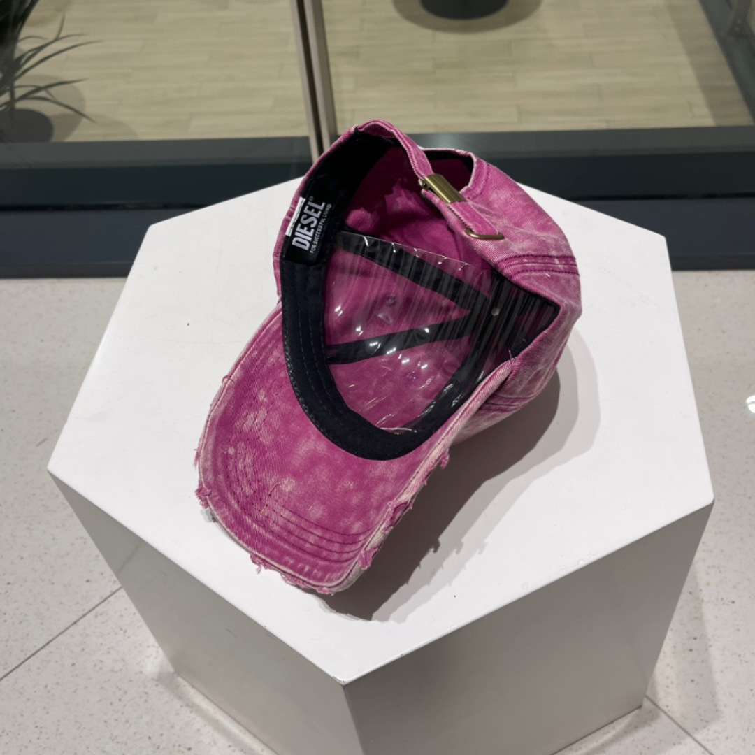  Diesel 迪赛破洞 棒球帽🧢 🔥2093春夏款棒球帽🧢，出街必备超好搭配，高品质 内标齐全，赶紧入