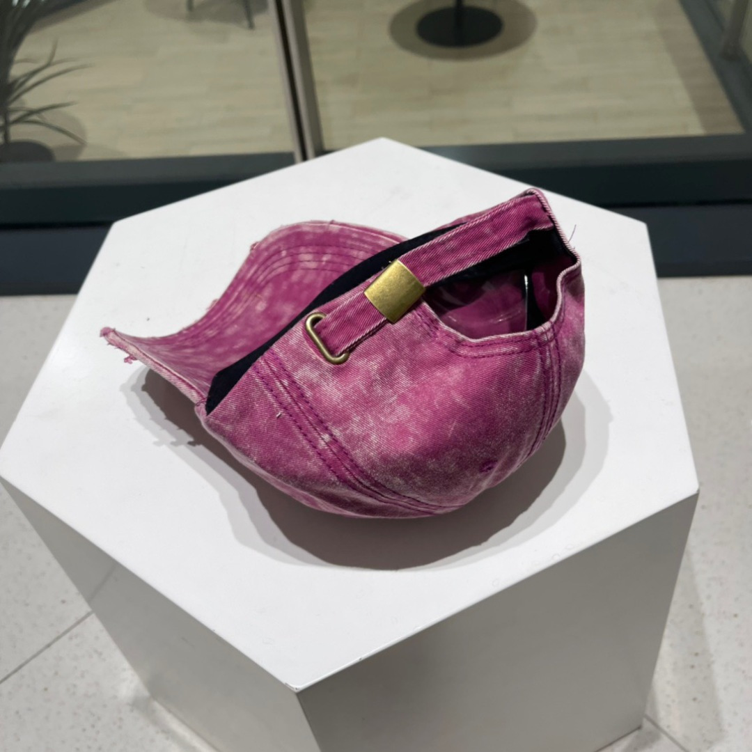  Diesel 迪赛破洞 棒球帽🧢 🔥2093春夏款棒球帽🧢，出街必备超好搭配，高品质 内标齐全，赶紧入