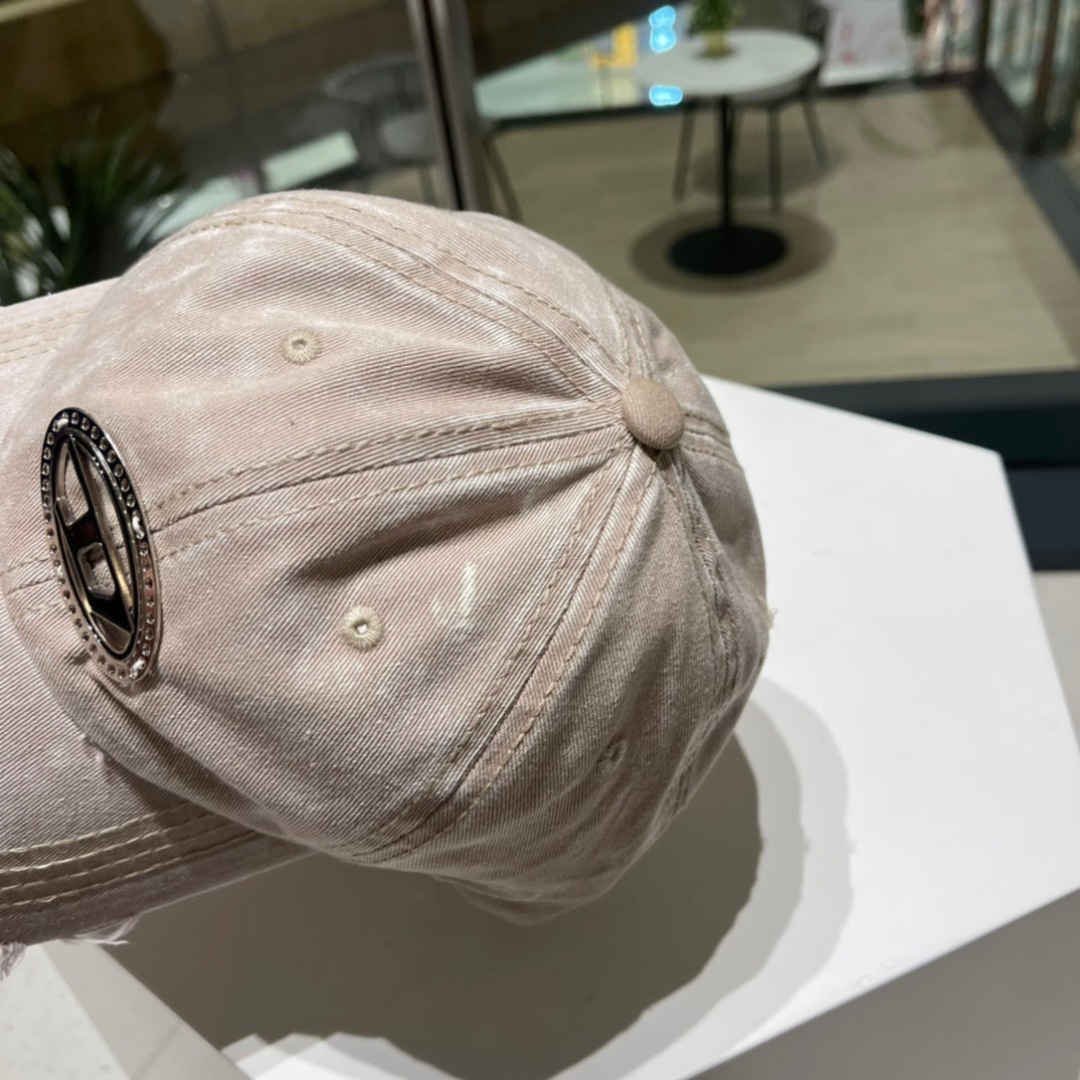  Diesel 迪赛破洞 棒球帽🧢 🔥2093春夏款棒球帽🧢，出街必备超好搭配，高品质 内标齐全，赶紧入