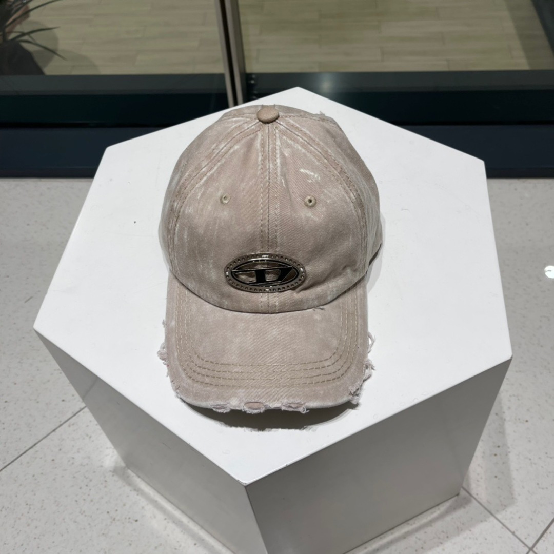  Diesel 迪赛破洞 棒球帽🧢 🔥2093春夏款棒球帽🧢，出街必备超好搭配，高品质 内标齐全，赶紧入