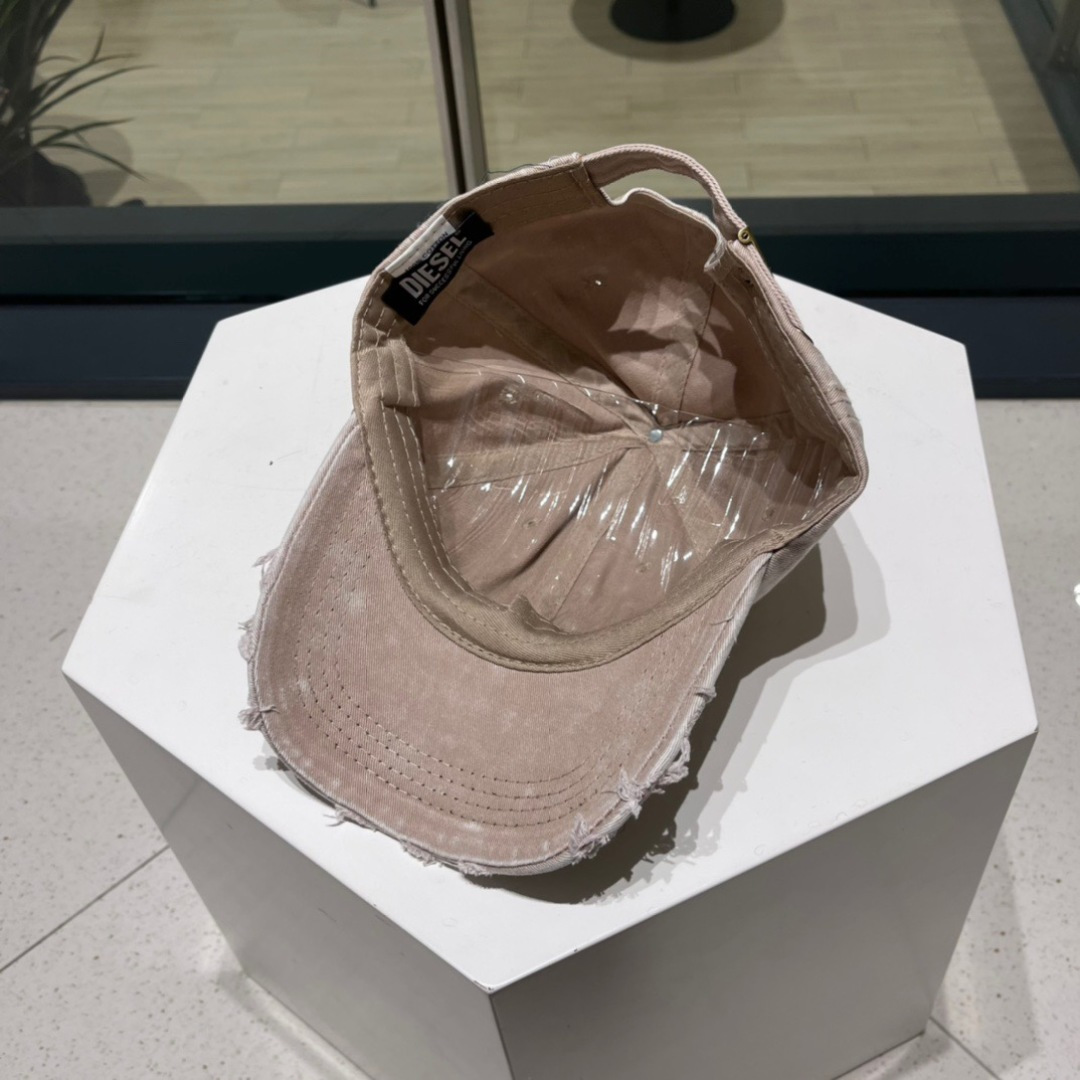  Diesel 迪赛破洞 棒球帽🧢 🔥2093春夏款棒球帽🧢，出街必备超好搭配，高品质 内标齐全，赶紧入