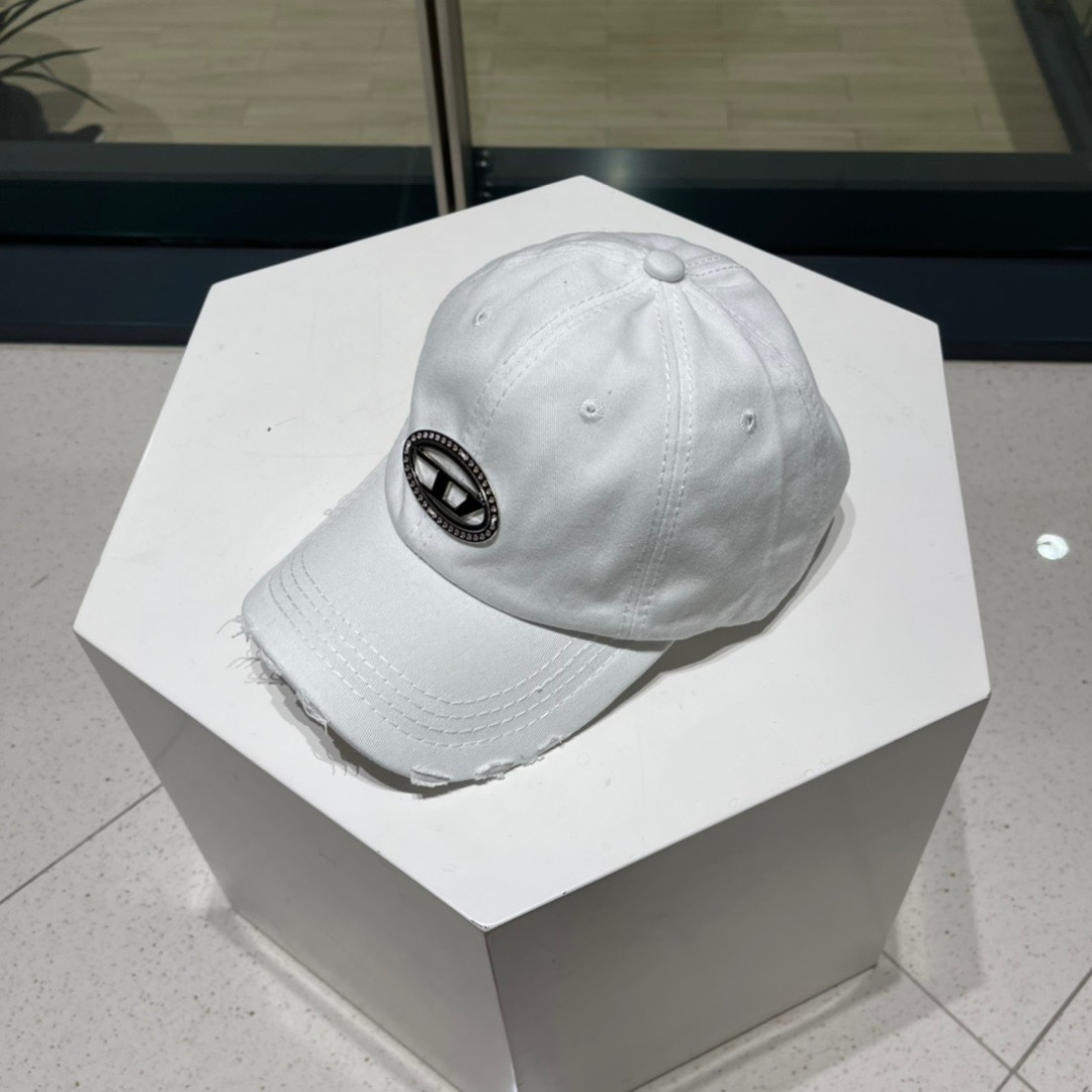  Diesel 迪赛破洞 棒球帽🧢 🔥2093春夏款棒球帽🧢，出街必备超好搭配，高品质 内标齐全，赶紧入