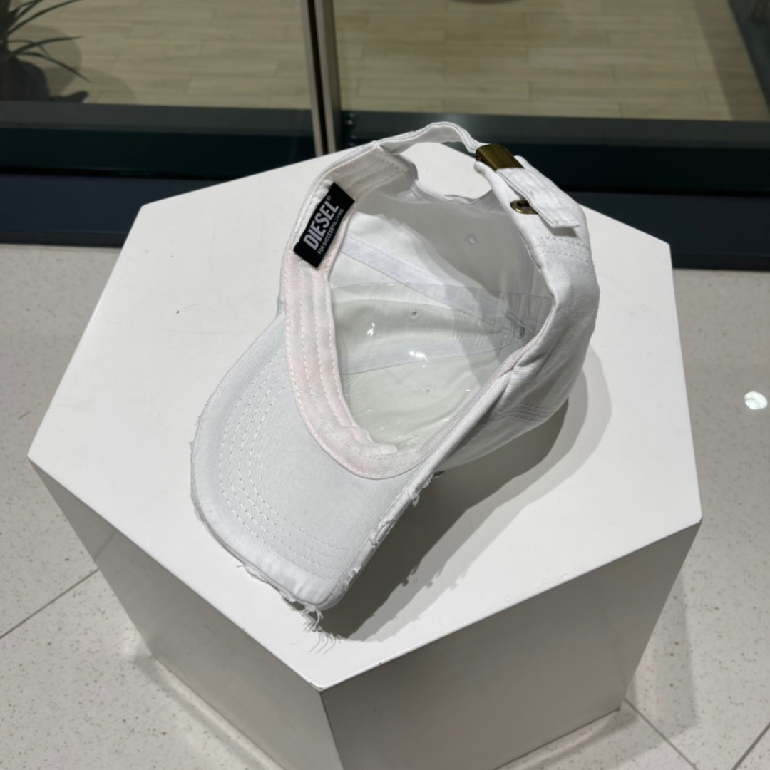  Diesel 迪赛破洞 棒球帽🧢 🔥2093春夏款棒球帽🧢，出街必备超好搭配，高品质 内标齐全，赶紧入