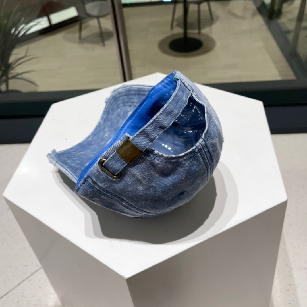  Diesel 迪赛破洞 棒球帽🧢 🔥2093春夏款棒球帽🧢，出街必备超好搭配，高品质 内标齐全，赶紧入