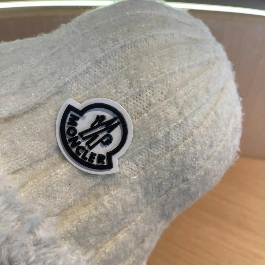 MONCLER蒙口子女冬款2024新款渔夫帽女士秋冬季毛绒百搭防寒保暖盆帽