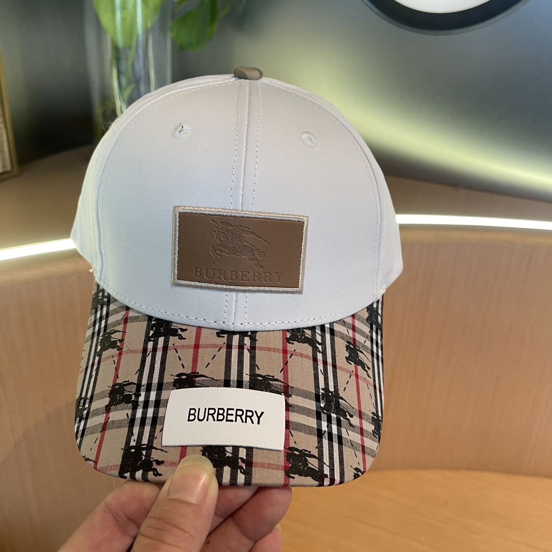  Burberry（巴宝莉）专柜爆款原单棒球帽，11开模订制，立体刺绣，精致无暇！100%纯棉面料，原厂