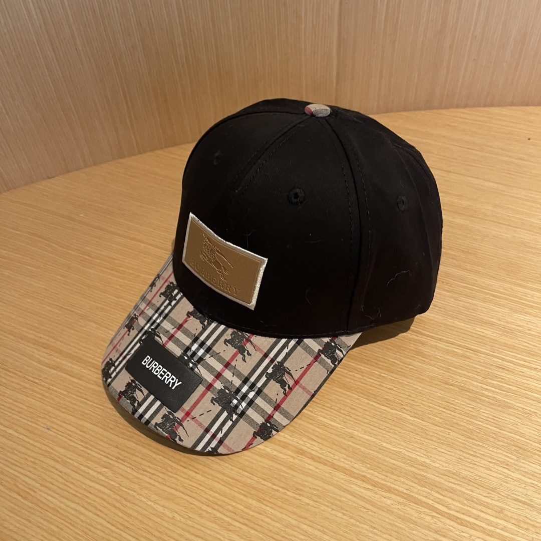  Burberry（巴宝莉）专柜爆款原单棒球帽，11开模订制，立体刺绣，精致无暇！100%纯棉面料，原厂