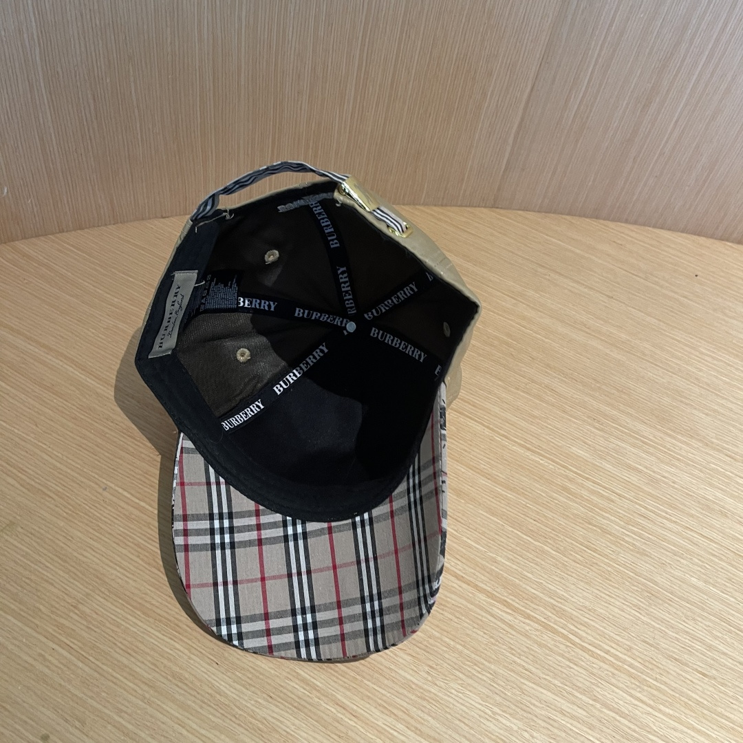  Burberry（巴宝莉）专柜爆款原单棒球帽，11开模订制，立体刺绣，精致无暇！100%纯棉面料，原厂