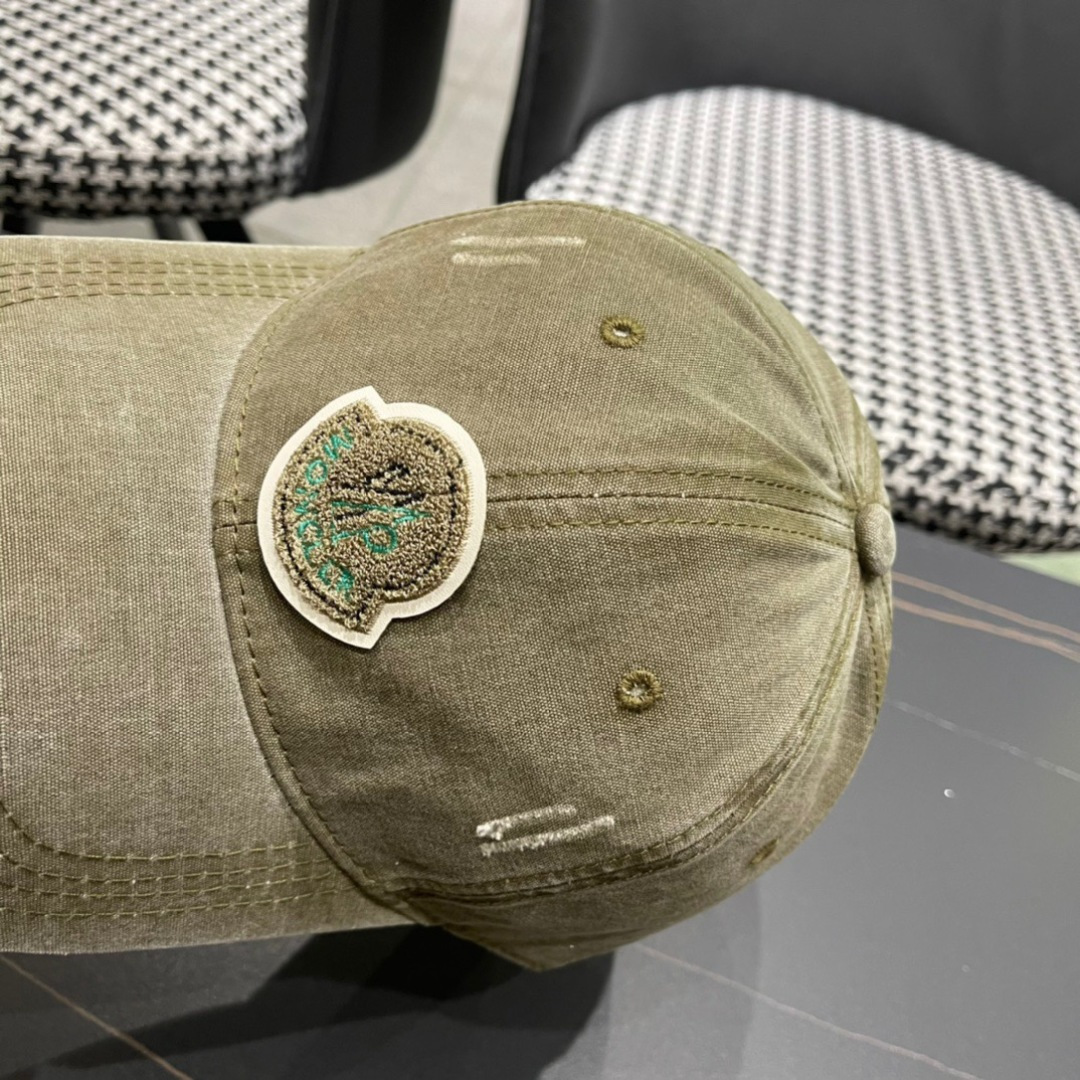  MONCLER 蒙口 春季棒球帽 轻薄进口料子四季都通用👍 特调的帽型就是又挺拔 又显脸小 闭眼入阿铁