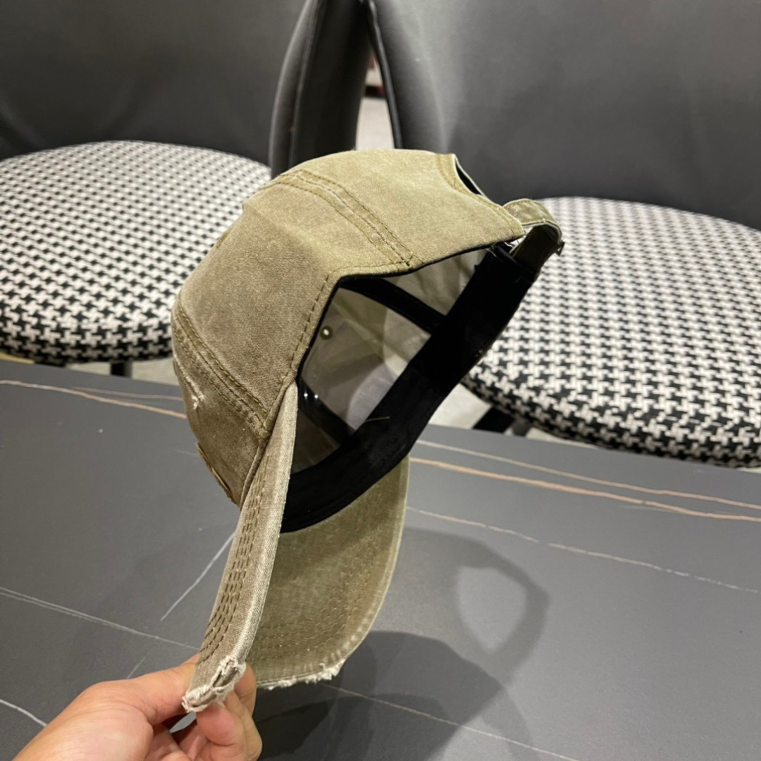  MONCLER 蒙口 春季棒球帽 轻薄进口料子四季都通用👍 特调的帽型就是又挺拔 又显脸小 闭眼入阿铁