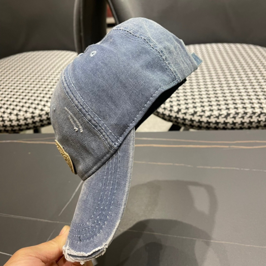  MONCLER 蒙口 春季棒球帽 轻薄进口料子四季都通用👍 特调的帽型就是又挺拔 又显脸小 闭眼入阿铁