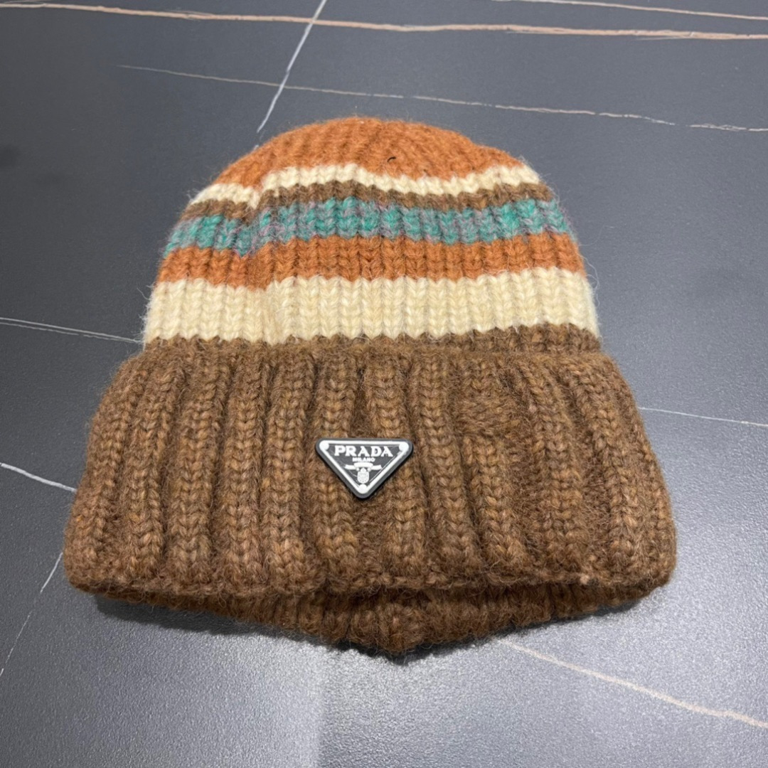 NO:220875,Prada Prada yarn hat women autumn and winter women's face showing small knitted hat warm Korean style versatile hat fisherman hat baseball hat knitted hat, hat, prada, prada, espadrilles, hats19860909Prada普拉达毛线帽子女秋冬女显脸小针织帽保暖韩版百搭帽子渔夫帽棒球帽针织帽,帽子,prada,prada,espadrilles,hats,hat