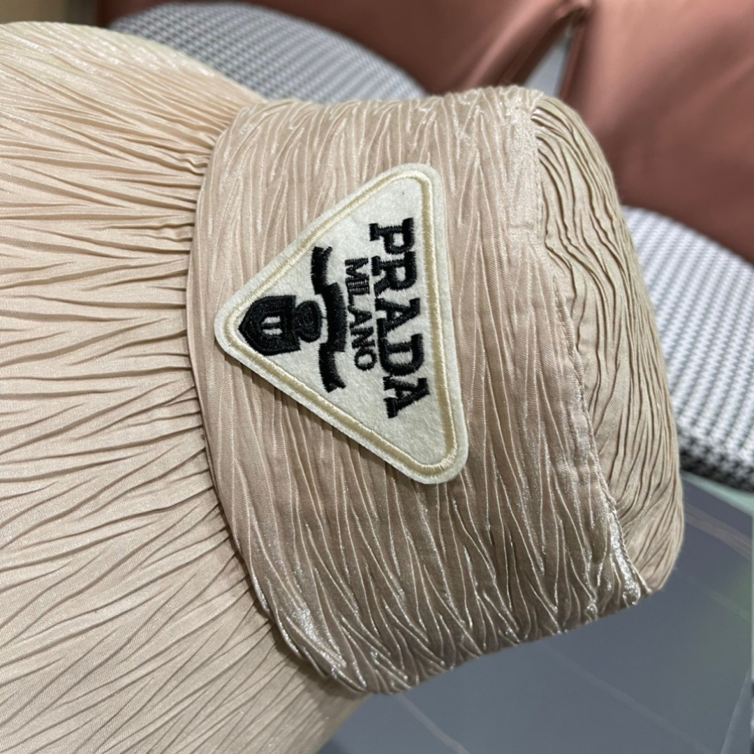 
PRADA普拉达 2024新款大帽檐刺绣遮阳帽，渔夫帽，小红书网红爆款 防紫外线大檐遮脸防晒太阳渔夫帽