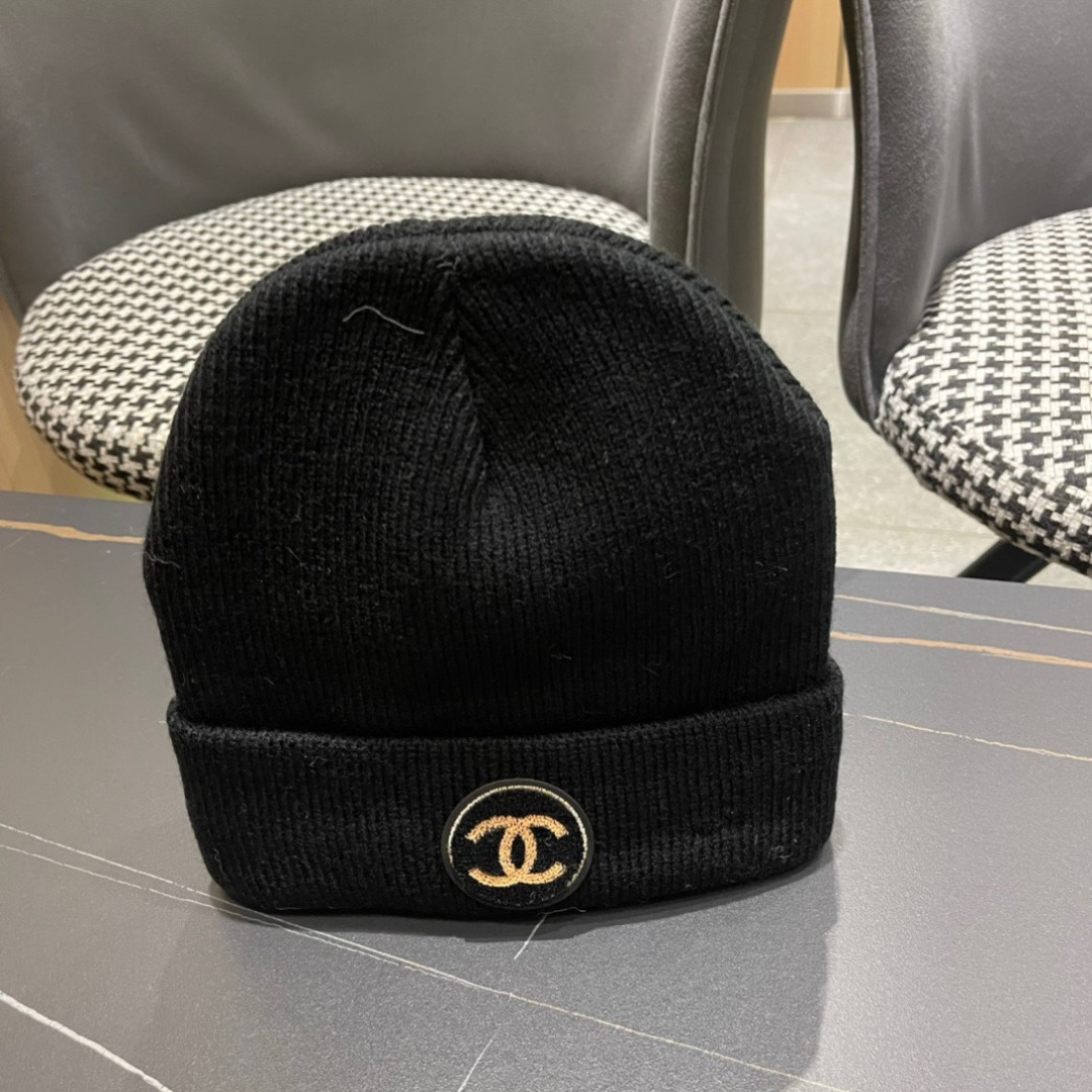 Chanel香奈儿秋冬网红时尚毛线帽，小红书爆款，手感超柔软舒适的针织线帽，
