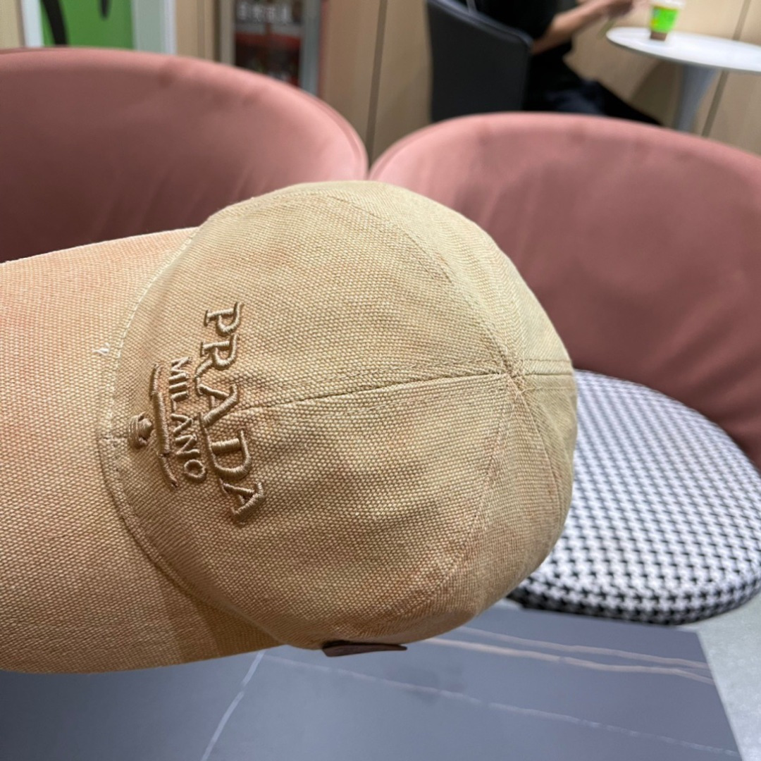  PRADA 普拉达 专柜时尚潮流，高端做工！非一般的品质，细节看实拍哦