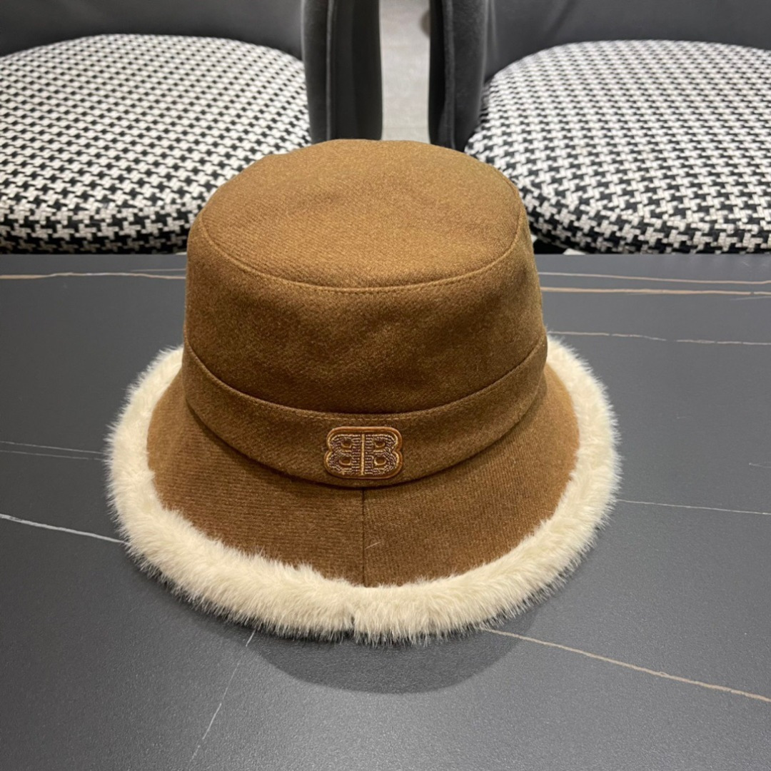NO:580299,BALENCIAGA Balenciaga winter plush ear protection fisherman hat, simple casual and versatile style, hat fisherman hat baseball cap knitted hat, hat, balenciaga, balenciaga, espadrilles, hats19860909BALENCIAGA巴黎世家冬款毛绒护耳渔夫盆帽,简约休闲百搭款,帽子渔夫帽棒球帽针织帽,帽子,balenciaga,balenciaga,espadrilles,hats,hat