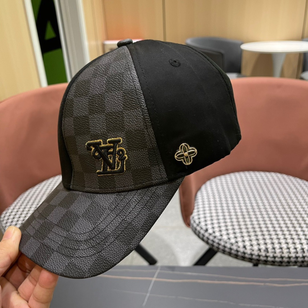  新款出货LV(路易威登)新款原单棒球帽，11开模订制，做工细致完美，质量超赞，基础头围56，贴片可调节