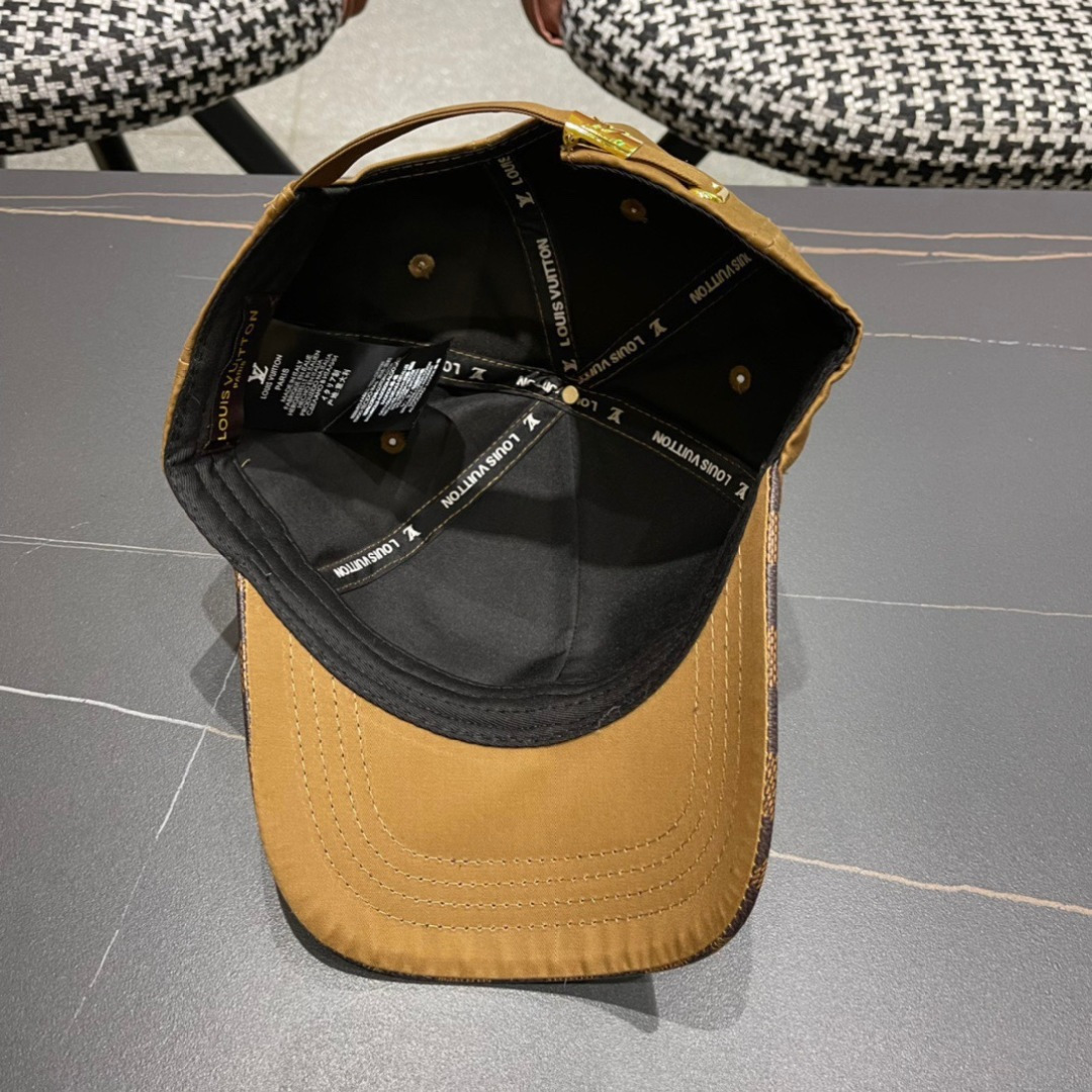  新款出货LV(路易威登)新款原单棒球帽，11开模订制，做工细致完美，质量超赞，基础头围56，贴片可调节