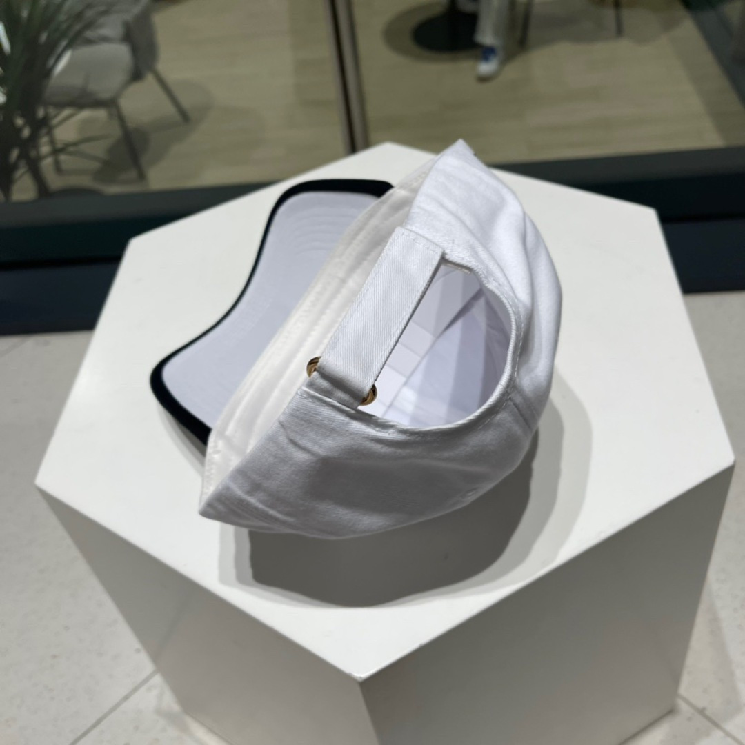  Chanel香奈儿新款棒球帽，夏款鸭舌帽，网状风格独特设计，单色 头围57cm