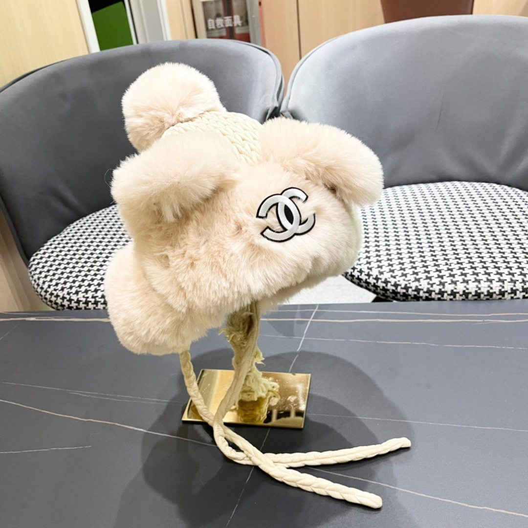 CHANEL2024秋冬款氛围拉满滑雪超级出片的雷锋帽又保暖又好看精细皮材质