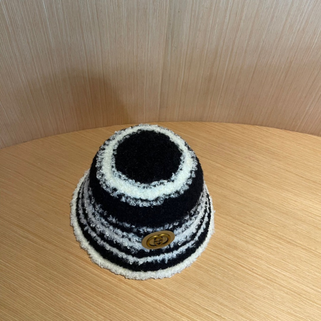 GUCCI古奇拼色渔夫帽2024秋冬新款女显脸小保暖帽