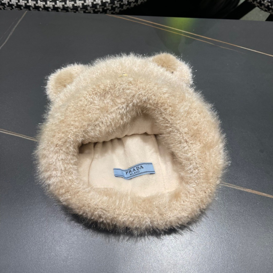 【PRADA普拉达】2024秋冬新款可爱小熊耳朵针织毛线帽，大牌系列，轻奢感满满.冬天出街必备