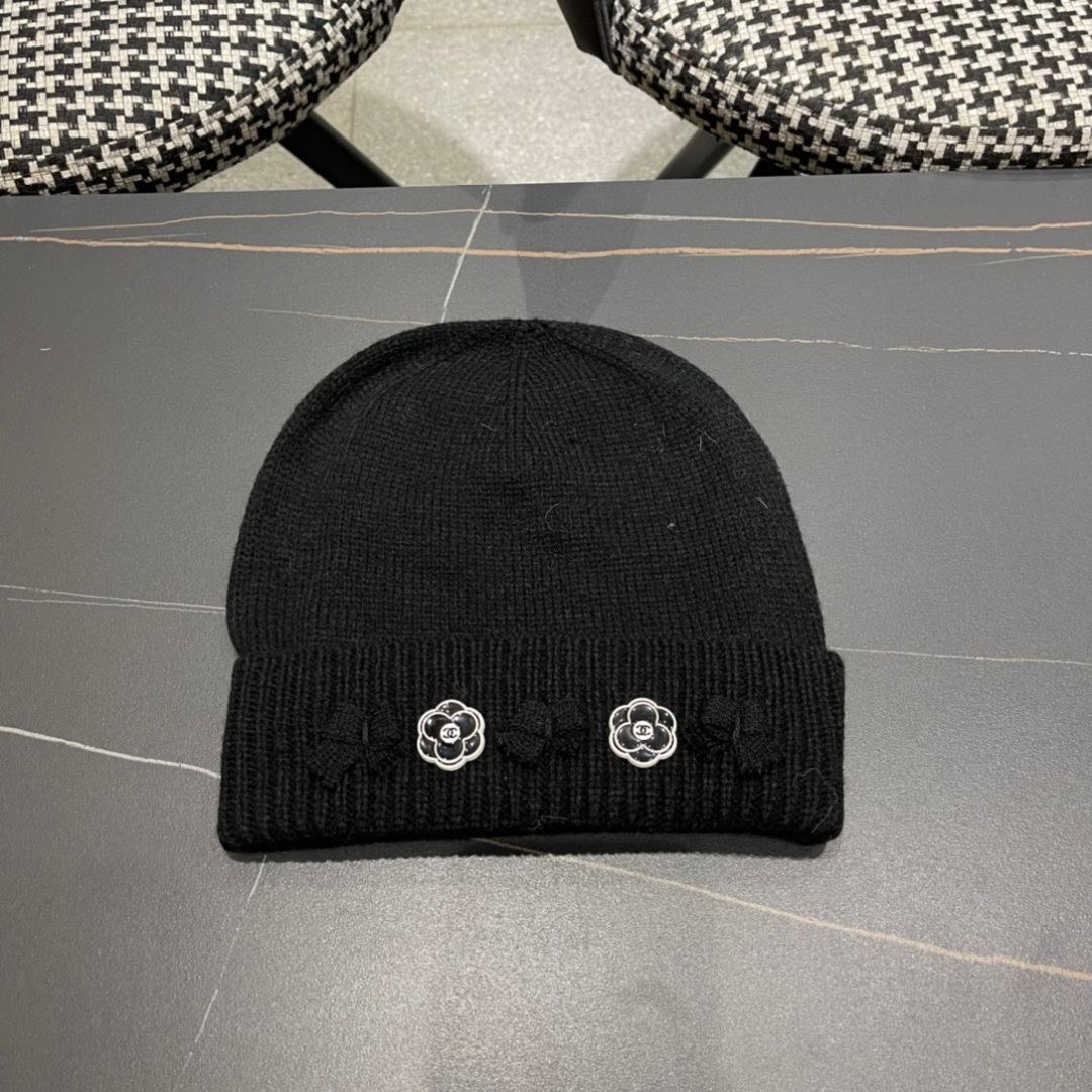 NO:222151,Hat Fisherman's hat Baseball hat Knitted hat.Chanel Chanel autumn and winter internet celebrity fashion wool hat, super soft and comfortable knitted hat, hat, chanel, chanel, espadrilles, hats19860909帽子渔夫帽棒球帽针织帽 .Chanel香奈儿秋冬网红时尚毛线帽,手感超柔软舒适的针织线帽,,帽子,chanel,chanel,espadrilles,hats,hat