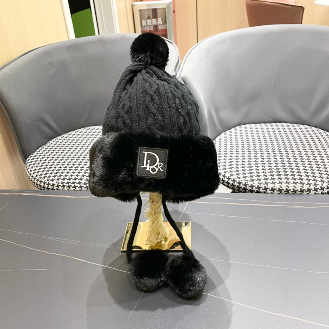NO:222125,Hat Fisherman's hat Baseball cap Knitted hat Dior thickened velvet warm ear protection knitted hat women's autumn and winter face showing small wool hat cold riding Lei Feng hat, hat, dior, dior, espadrilles, hats19860909帽子渔夫帽棒球帽针织帽Dior迪奥加厚加绒保暖护耳针织帽子女秋冬显脸小毛线帽防寒骑车雷锋帽,帽子,dior,dior,espadrilles,hats,hat
