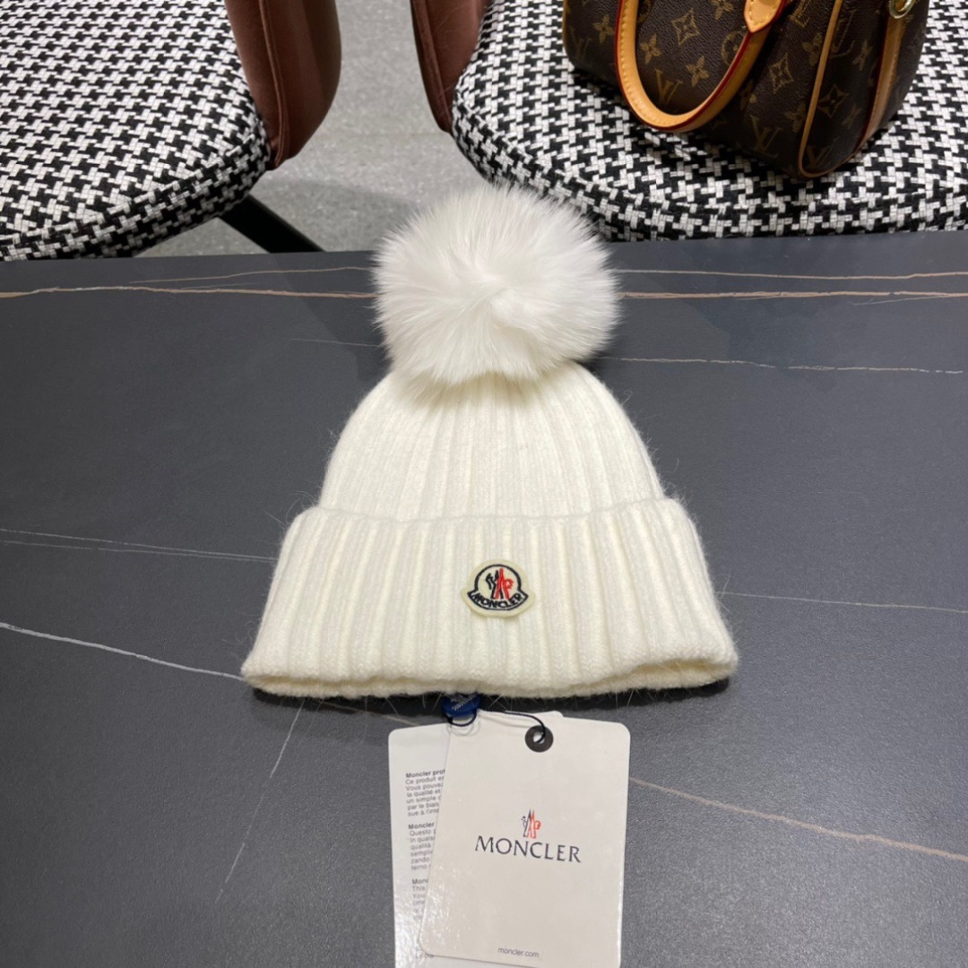 NO:222109,Hat Fisherman's hat Baseball hat Knitted hat The new cover-up style is on the shelves, a particularly affordable series of hats, with fox wool spherical fabric and fine wool. The density is tight!  The wool knitted fabric feels comfortable and breathable!  The style is novel and unique!  A must-have item on the street, age-reducing and fashionable, very generous!  The hat looks very good!  And the price is very beautiful!  It is a very good item to give to others for your own use!  !  Complete trademark tags!  !  Many styles, hats, Moncler, espadrilles, hats19860909帽子渔夫帽棒球帽针织帽 蒙口新款上架,特别实惠的一个系列帽子,配狐狸毛球面料细毛线.密度紧致！毛线针织面料手感舒适透气性好！款式新颖别致！出街必备单品,减龄又时尚,非常大方！帽型特别好看！而且价格非常美丽！送人自用都是非常不错的一款单品哦！！商标吊牌齐全！！款式多多,帽子,Moncler,espadrilles,hats,hat