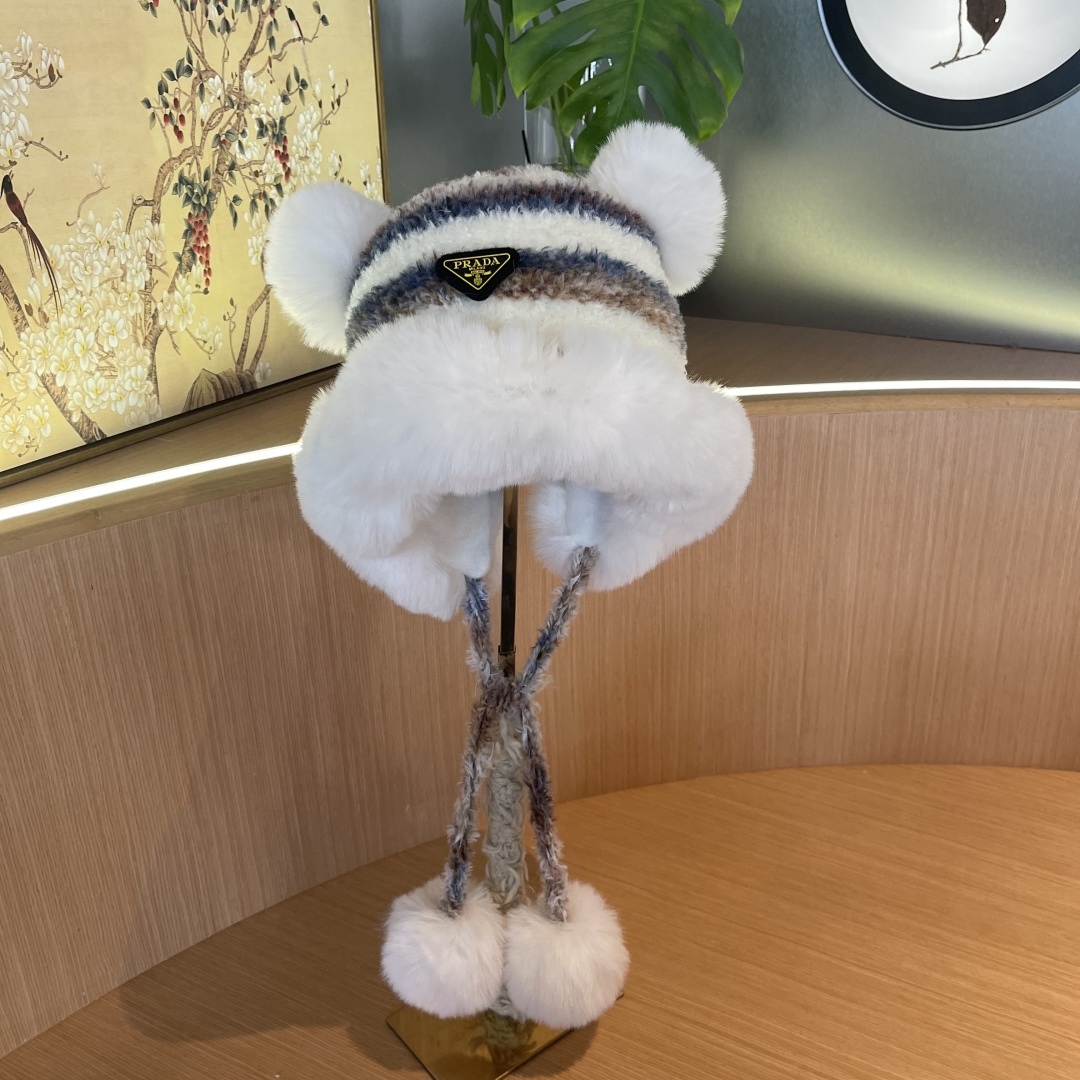 NO:365662,Prada Prada new autumn and winter plush leeve thickened ear protection windproof hat hat straw hat fisherman hat baseball hat, hat, prada, prada, espadrilles, hats普拉达Prada 新款秋冬季毛绒雷锋帽加绒加厚护耳防风帽帽子草帽渔夫帽棒球帽,帽子,prada,prada,espadrilles,hats,hat