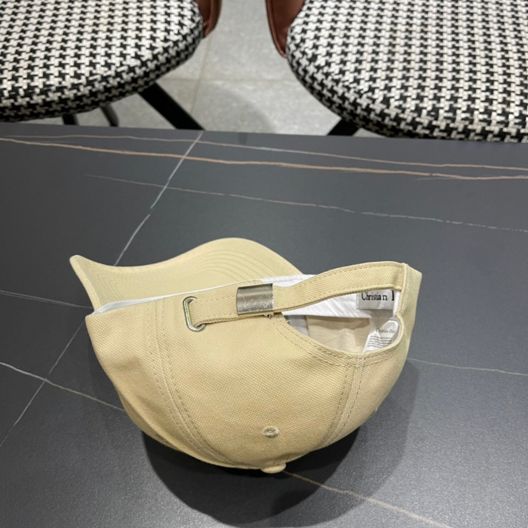 【DIOR迪奥】新款专柜简约棒球帽，爆款，大牌同步，