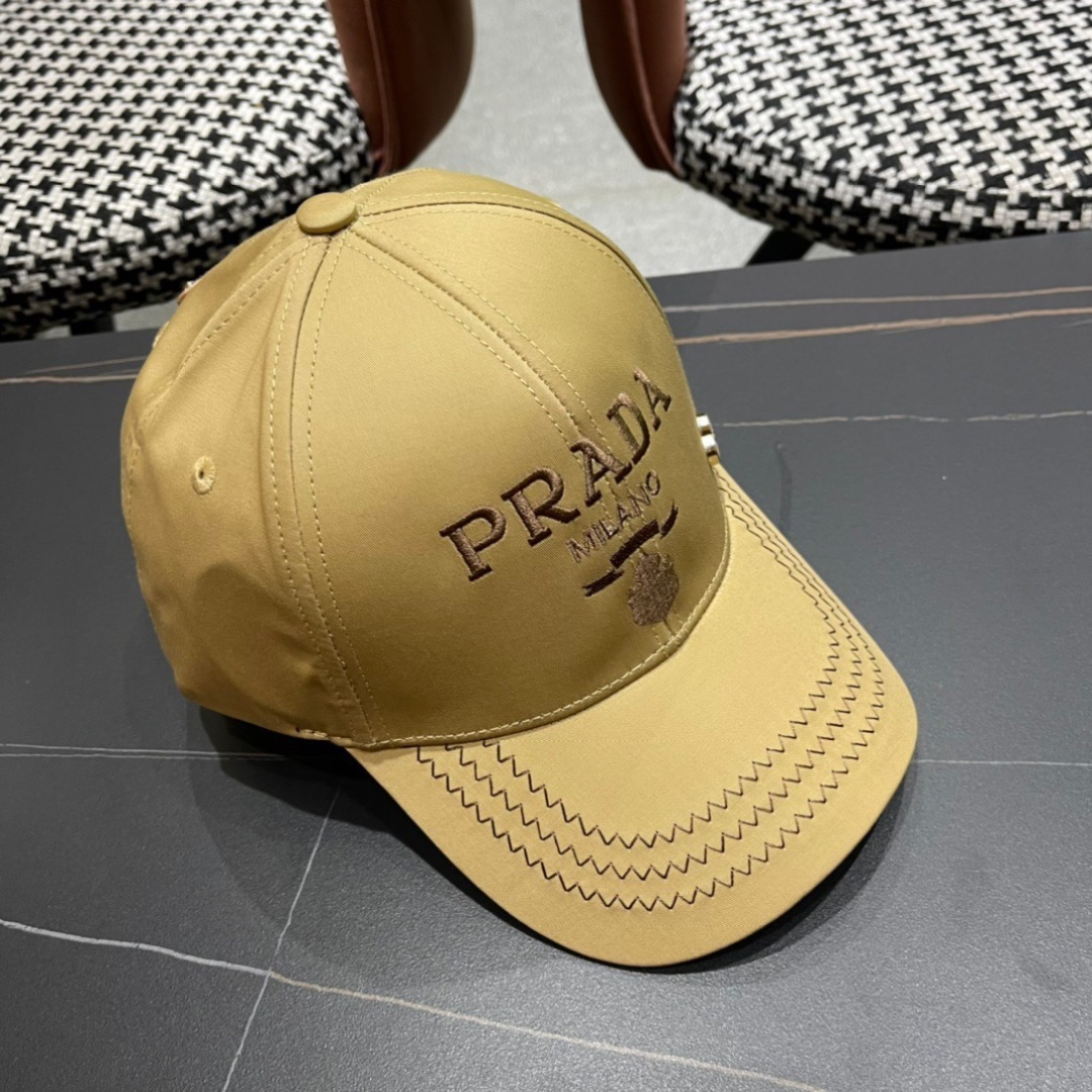   普拉达 PRADA 新品经典棒球帽 时尚潮流，高端做工！非一般的品质，细节看实拍哦