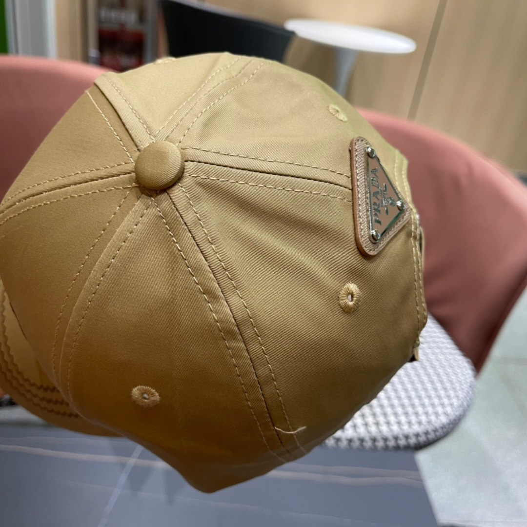   普拉达 PRADA 新品经典棒球帽 时尚潮流，高端做工！非一般的品质，细节看实拍哦