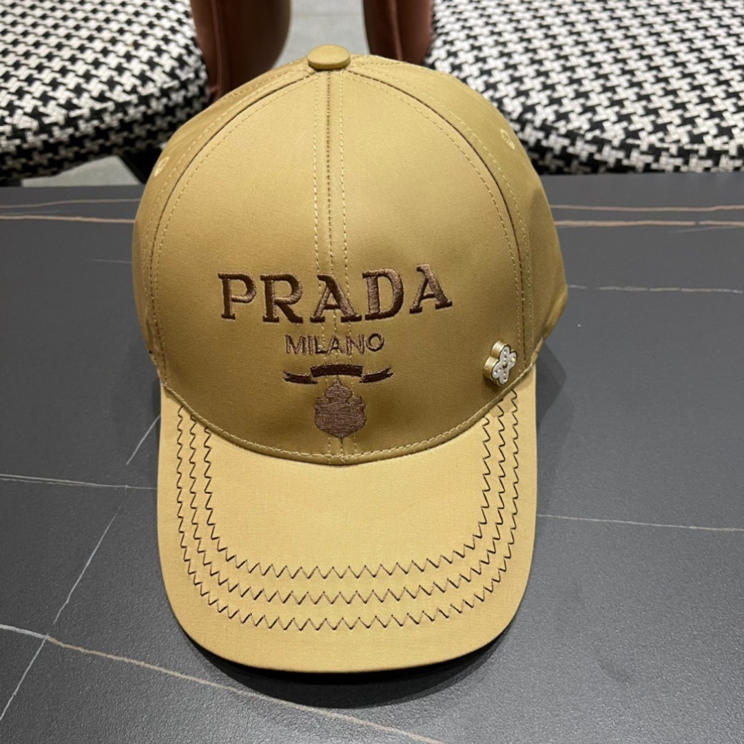   普拉达 PRADA 新品经典棒球帽 时尚潮流，高端做工！非一般的品质，细节看实拍哦