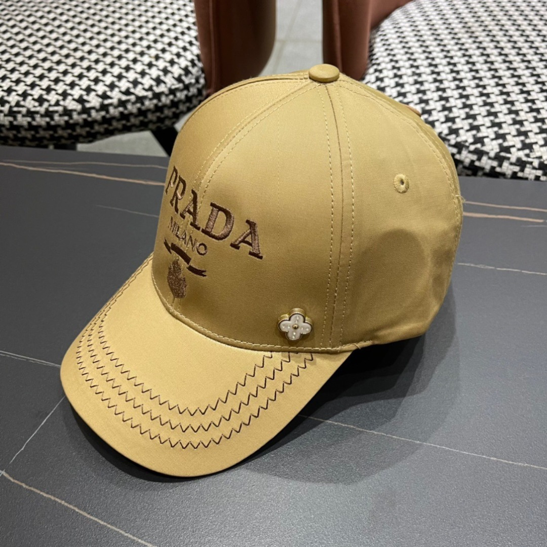   普拉达 PRADA 新品经典棒球帽 时尚潮流，高端做工！非一般的品质，细节看实拍哦