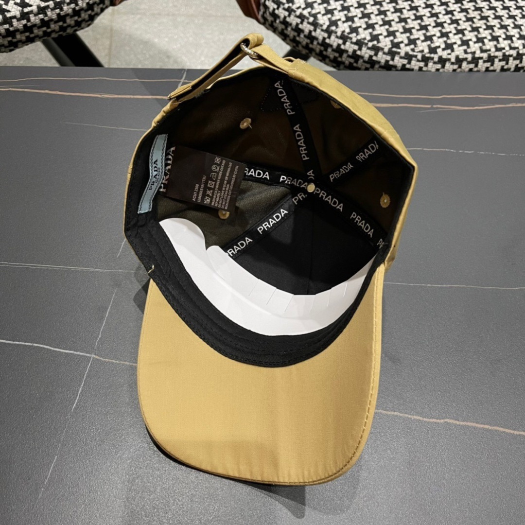   普拉达 PRADA 新品经典棒球帽 时尚潮流，高端做工！非一般的品质，细节看实拍哦