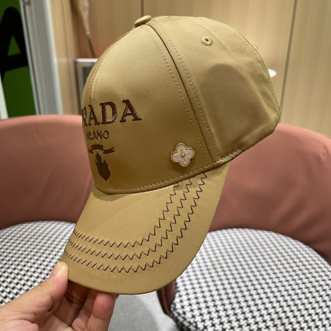   普拉达 PRADA 新品经典棒球帽 时尚潮流，高端做工！非一般的品质，细节看实拍哦