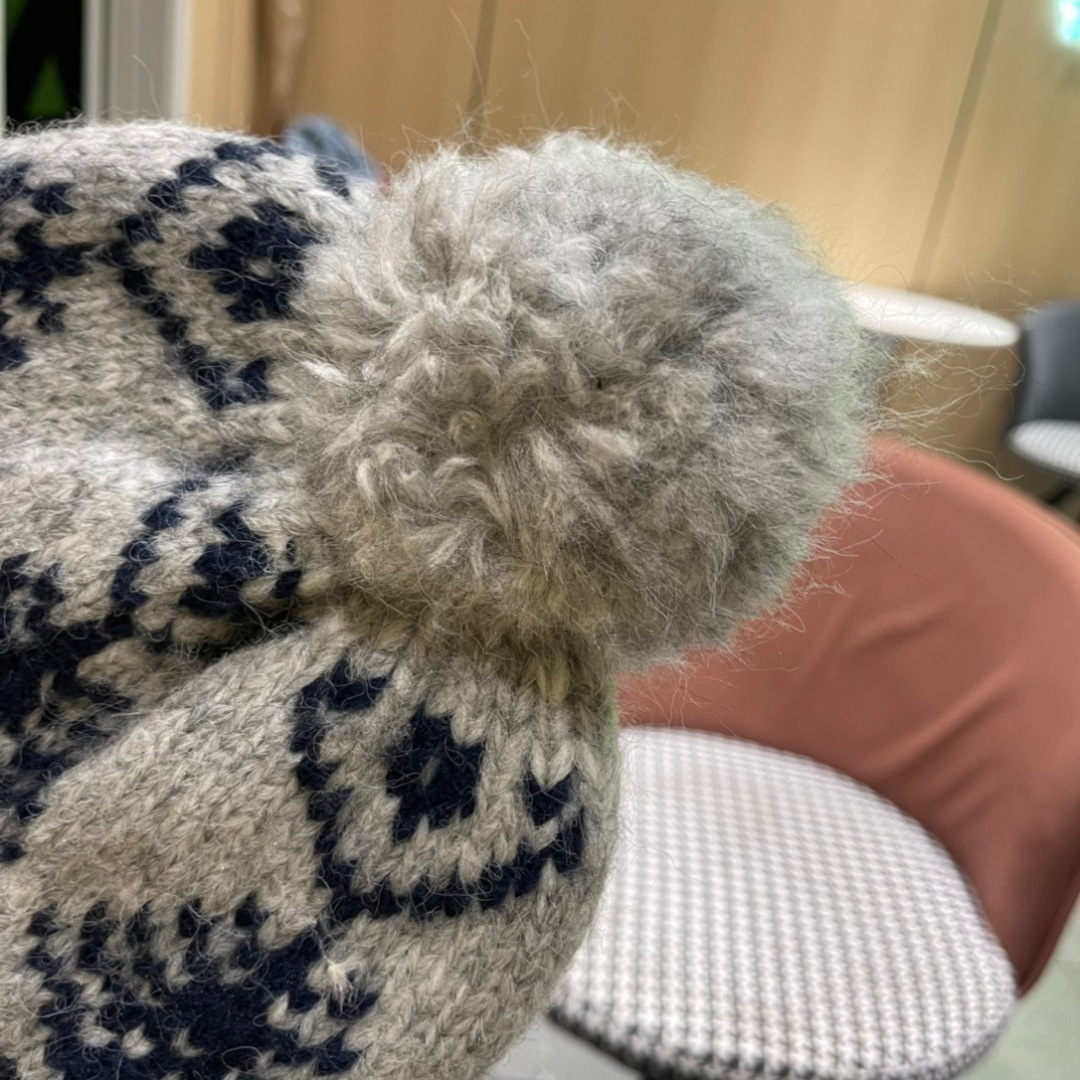   【MONCELER蒙口】秋冬新款可爱大毛球针织毛线帽，出街超好搭配！