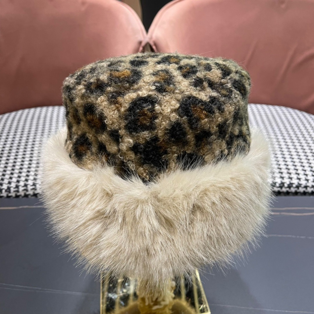 Chanel香奈儿新款复古花豹纹防貂毛边渔夫帽，轻奢风，秋冬最佳搭配