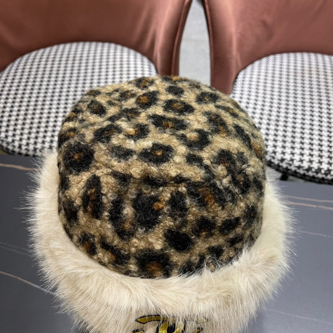 Chanel香奈儿新款复古花豹纹防貂毛边渔夫帽，轻奢风，秋冬最佳搭配