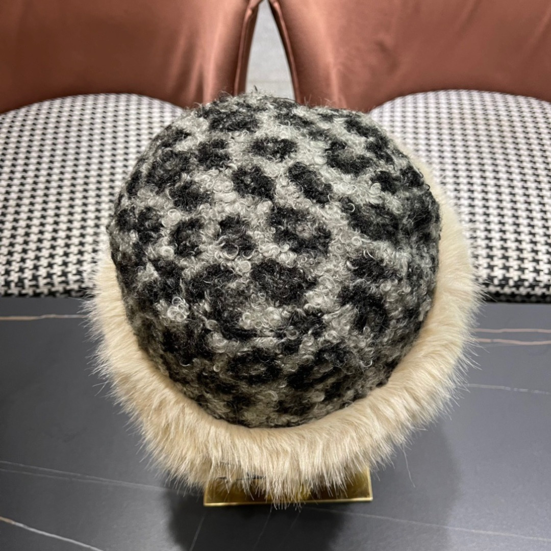 Chanel香奈儿新款复古花豹纹防貂毛边渔夫帽，轻奢风，秋冬最佳搭配