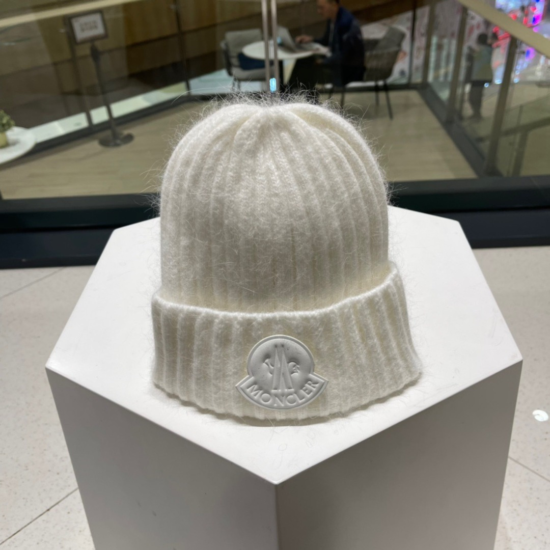  蒙口Moncler👒 官网最新针织帽，官网原单复刻.非常柔软亲肤，弹性很好💓有质感又非常百搭的款式~保