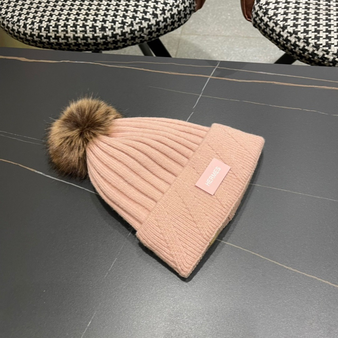 HERMES爱马仕 秋冬网红时尚博主推荐款毛线帽，小红书爆款，手感超柔软舒适的针织线帽，弹性极佳！