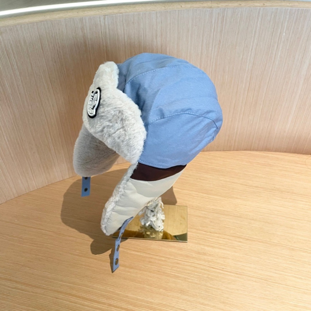 moncler蒙口新款冬保暖毛绒雷锋帽，加厚女防风寒护耳帽子滑雪东北加厚骑行帽